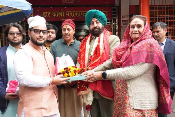 राज्यपाल ने माँ डाट काली मंदिर में पूजा-अर्चना कर समस्त प्रदेशवासियों के सुख, समृद्धि एवं खुशहाली के लिए प्रार्थना की